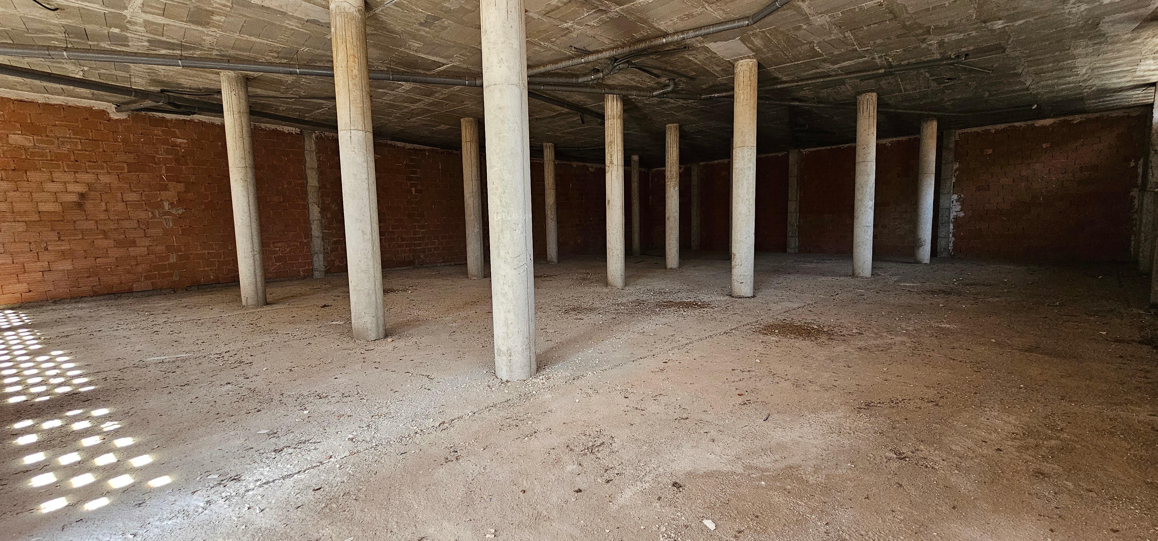 Local comercial en venta en Calle de Alcántara - imagen 7