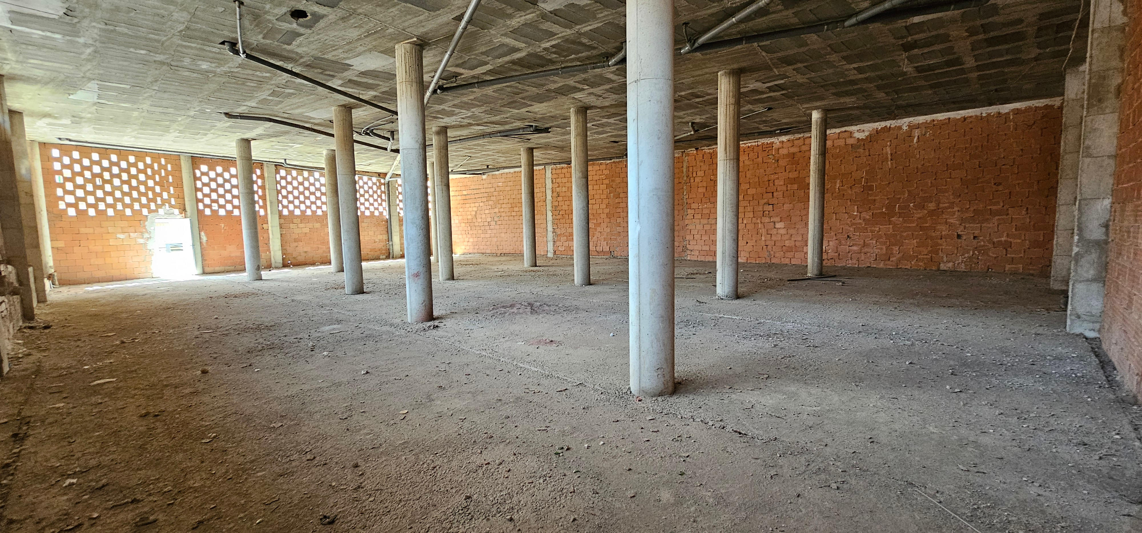 Local comercial en venta en Calle de Alcántara - imagen 8