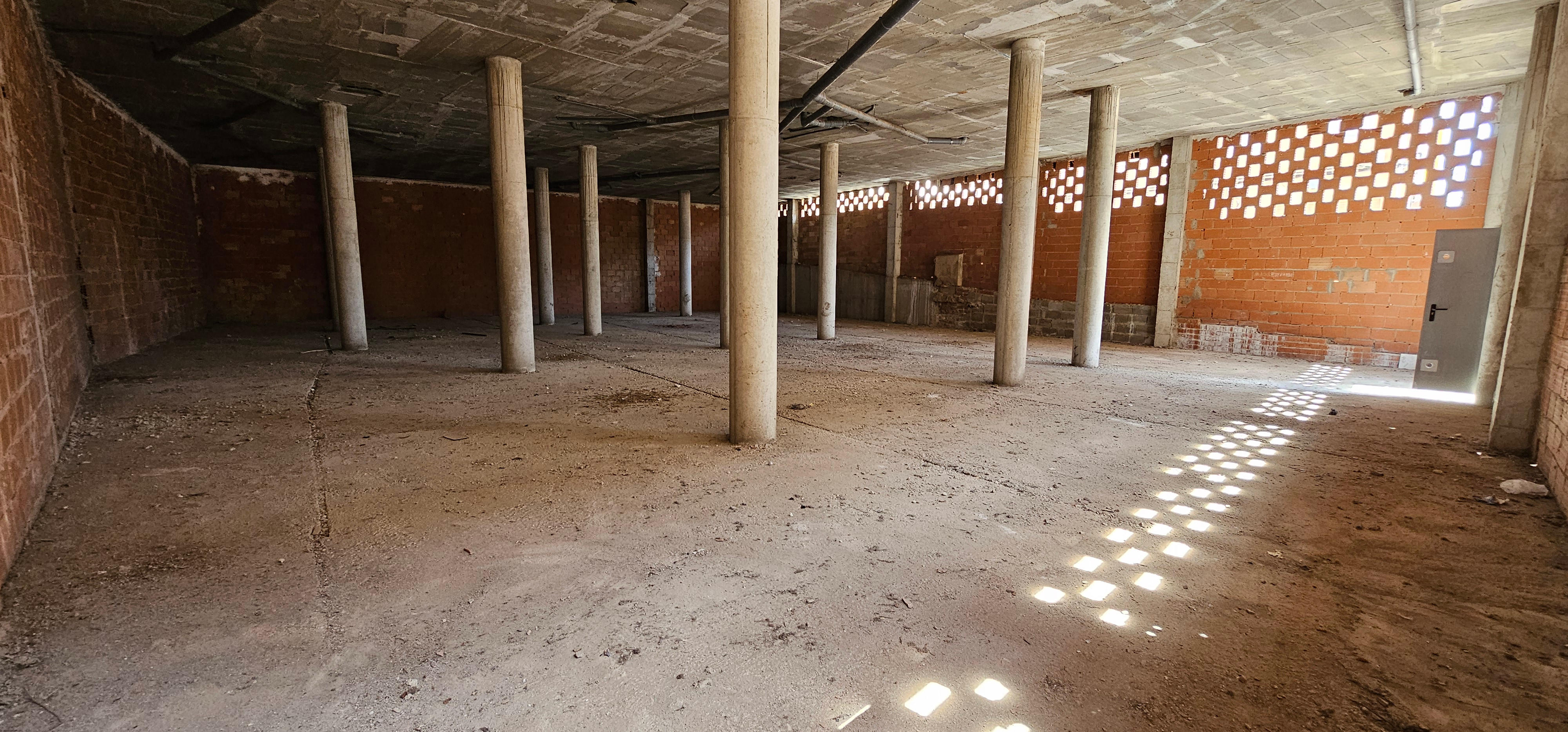 Local comercial en venta en Calle de Alcántara - imagen 10