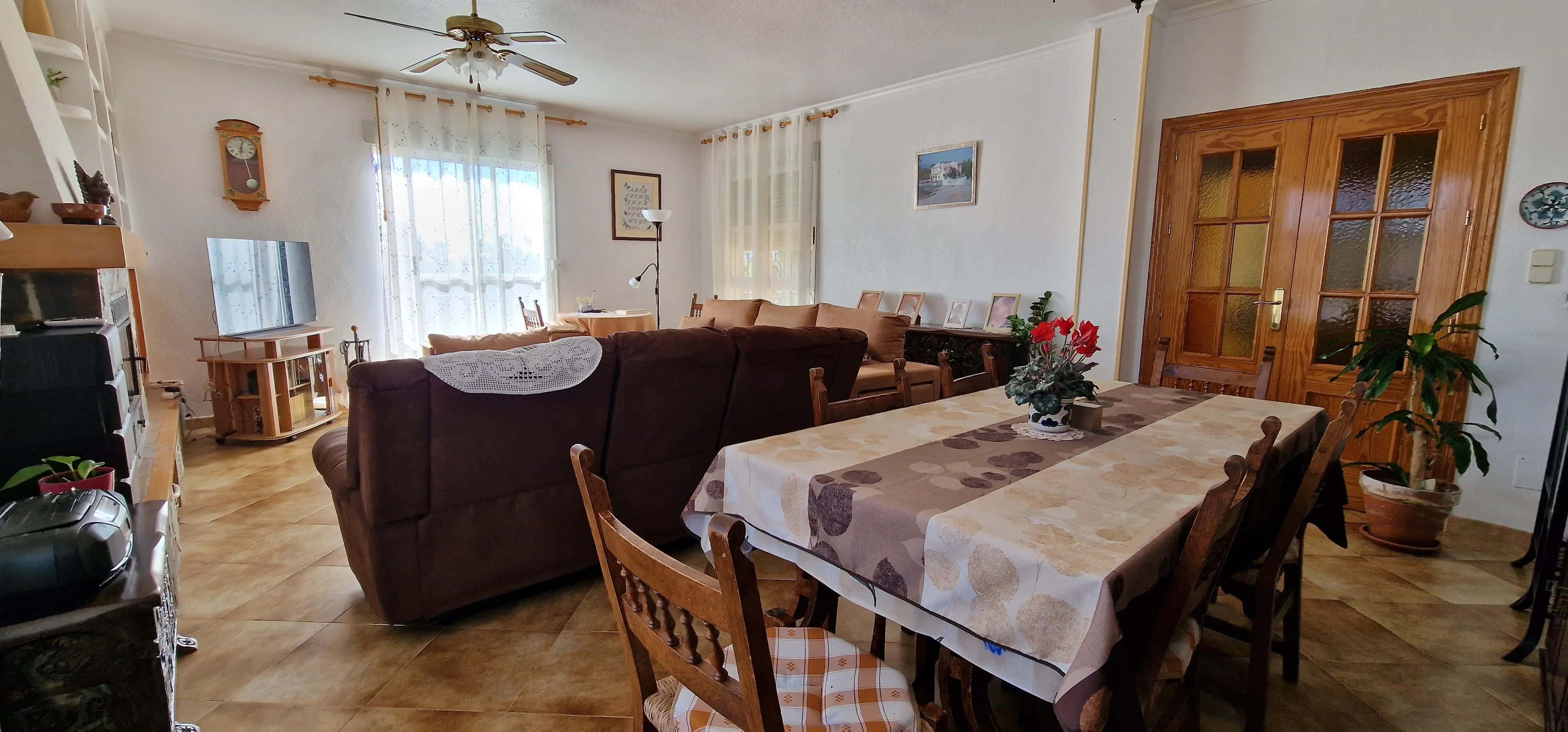 Venta de Chalet en La Urbanización La Charca - imagen 8