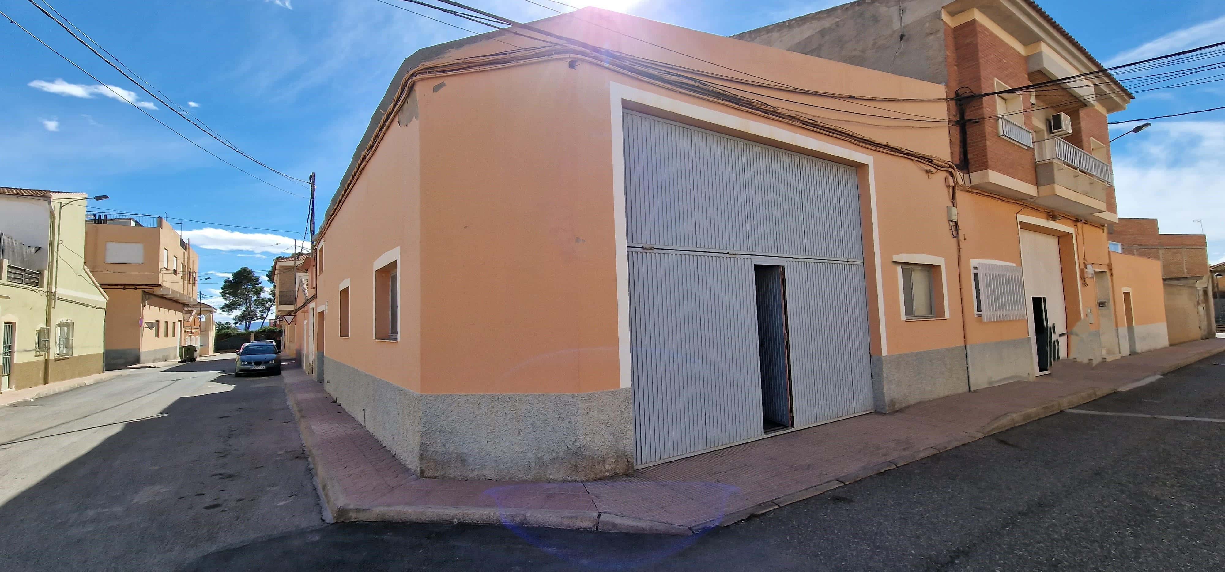 Venta nave industrial en Calle Teniente Pérez Redondo