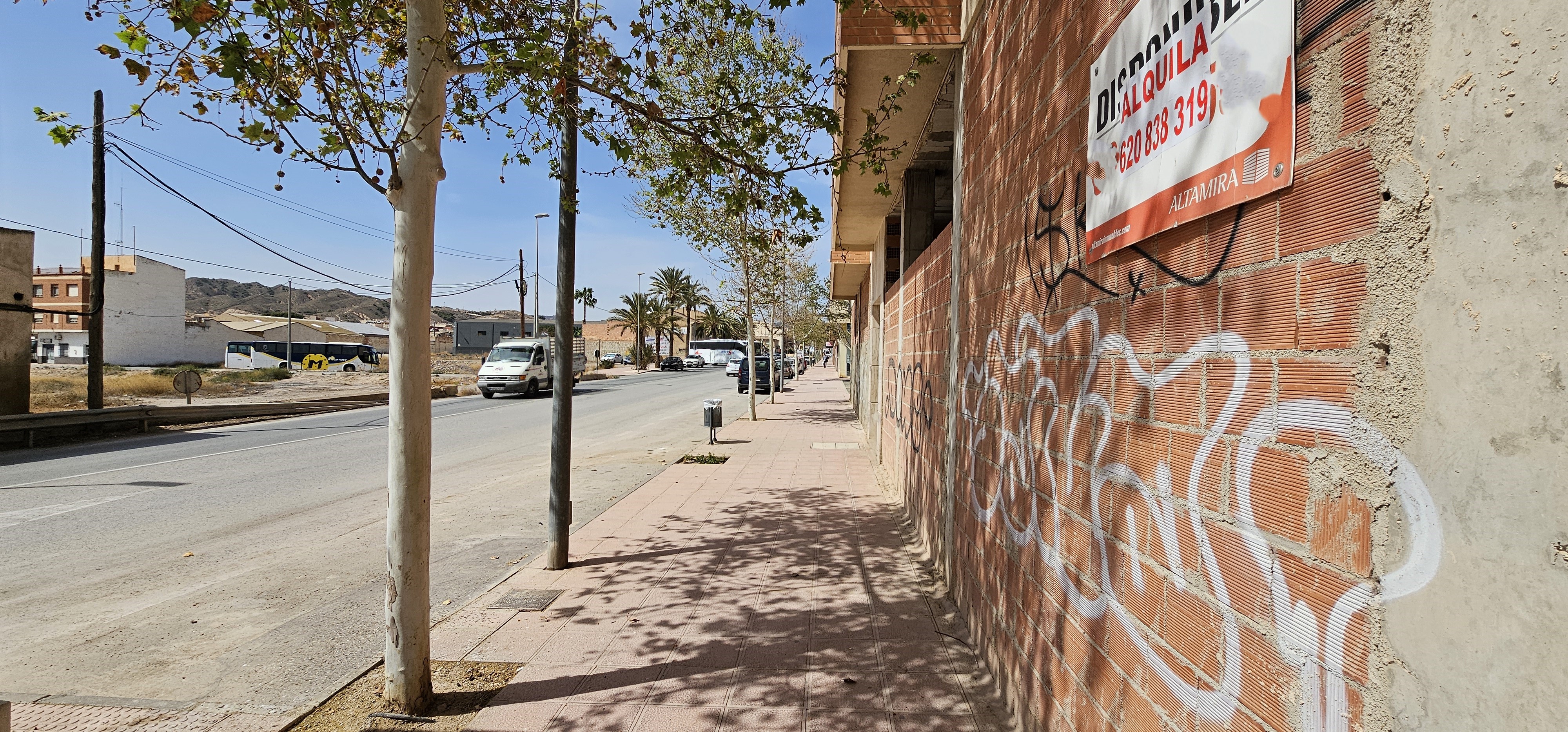 Alquiler Local Comercial (Reformado) Avenida de Mazarrón - imagen 2
