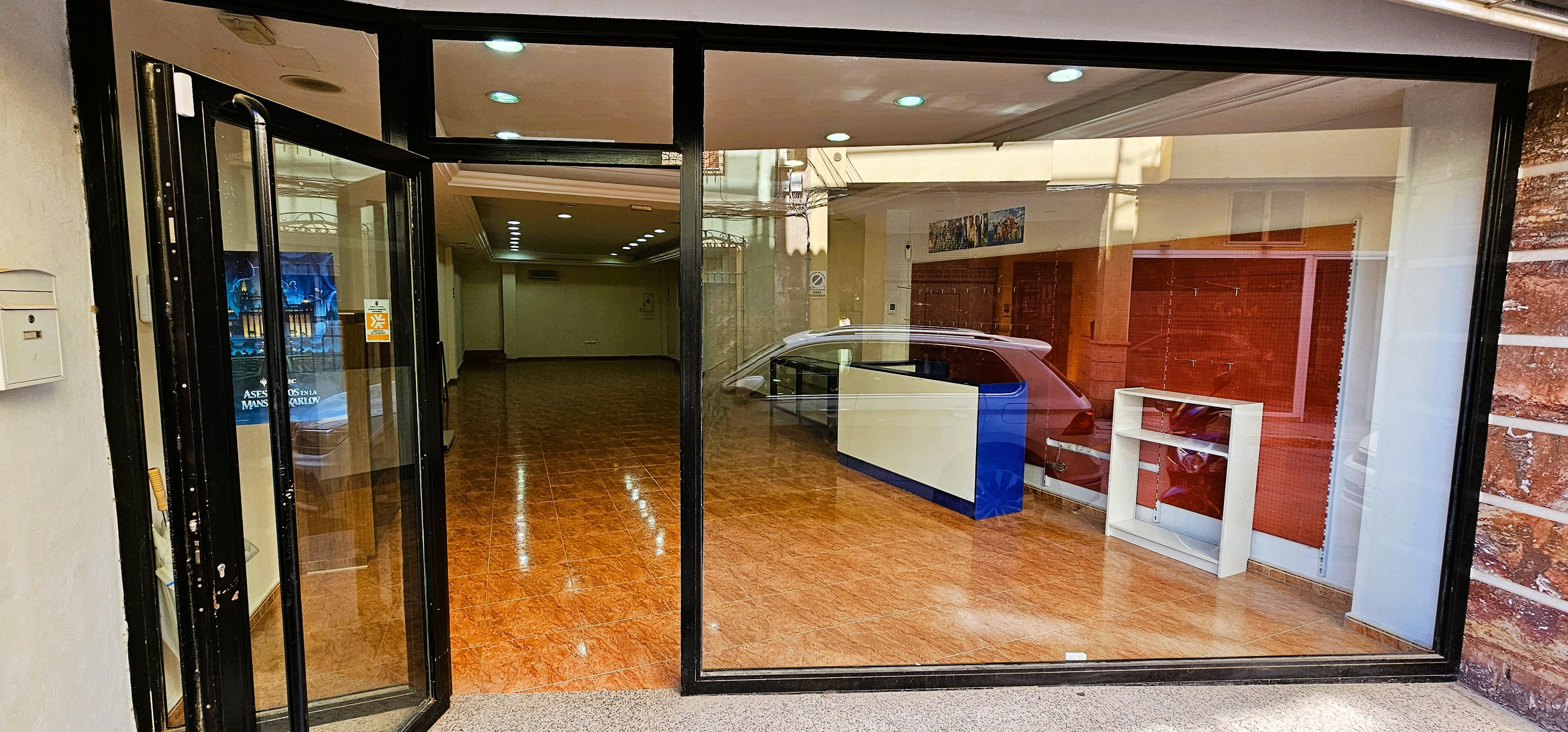 Venta/Alquiler Local Comercial Totana