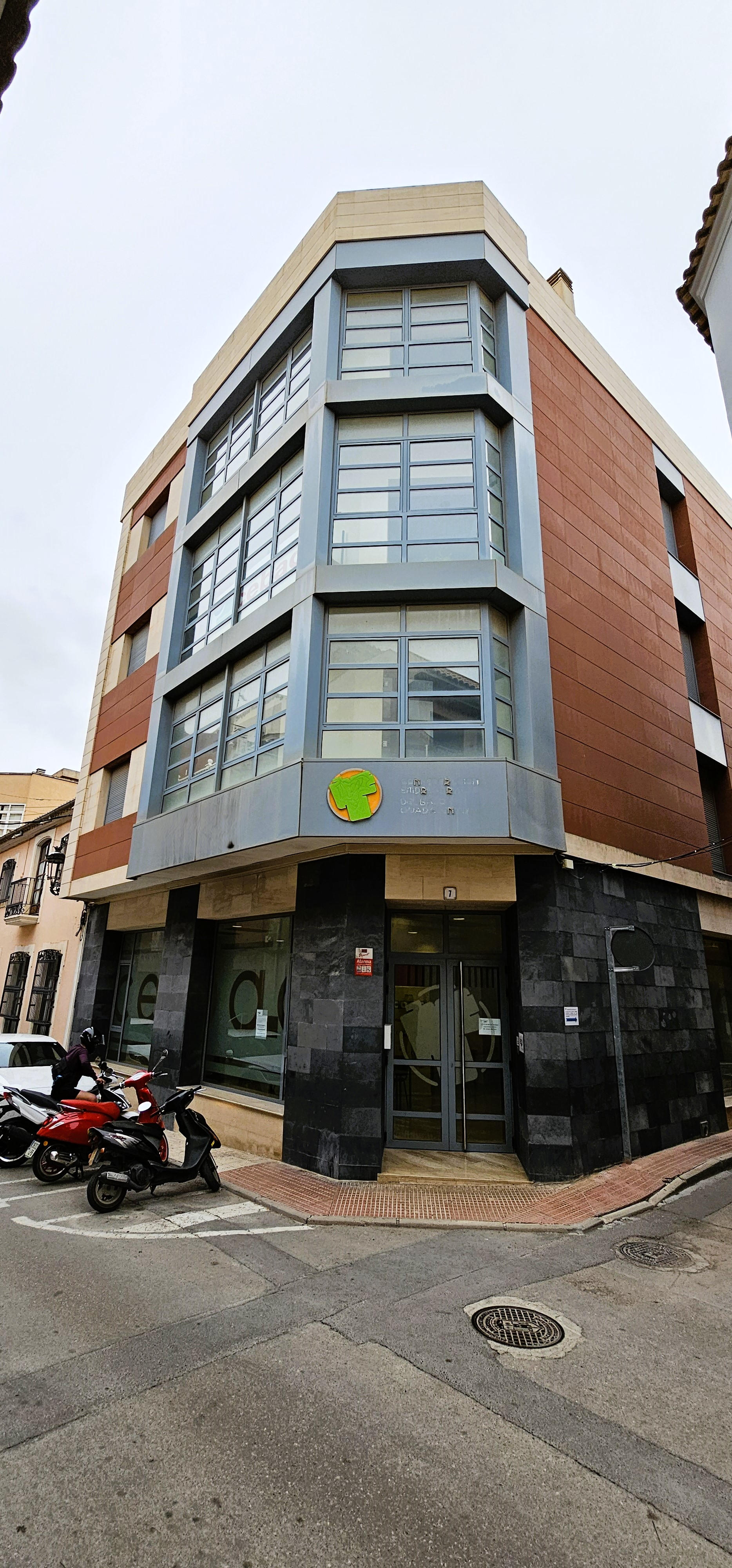 Venta de Edificio en Avda Santa Eulalia