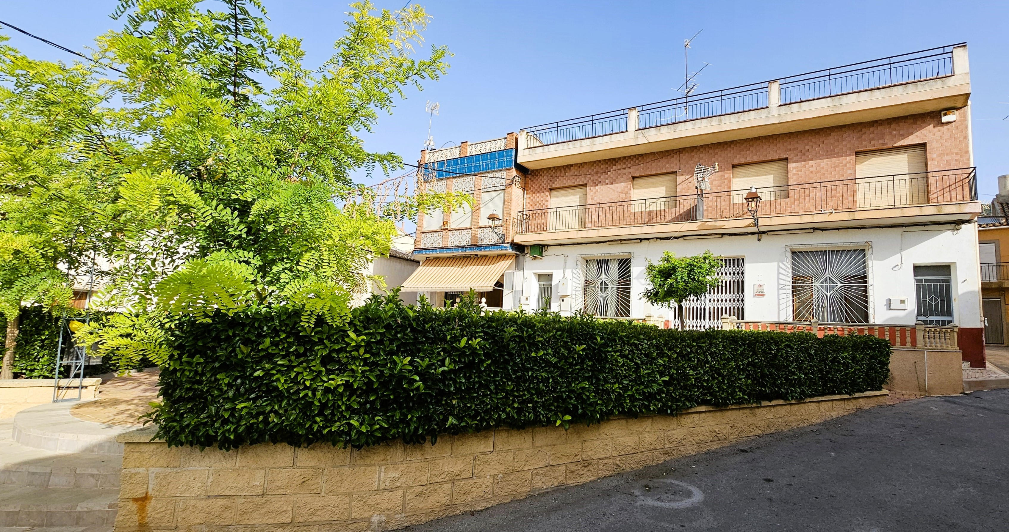 Venta Casa Adosa en Zarzadilla (Dos Casas y Local) - imagen 2