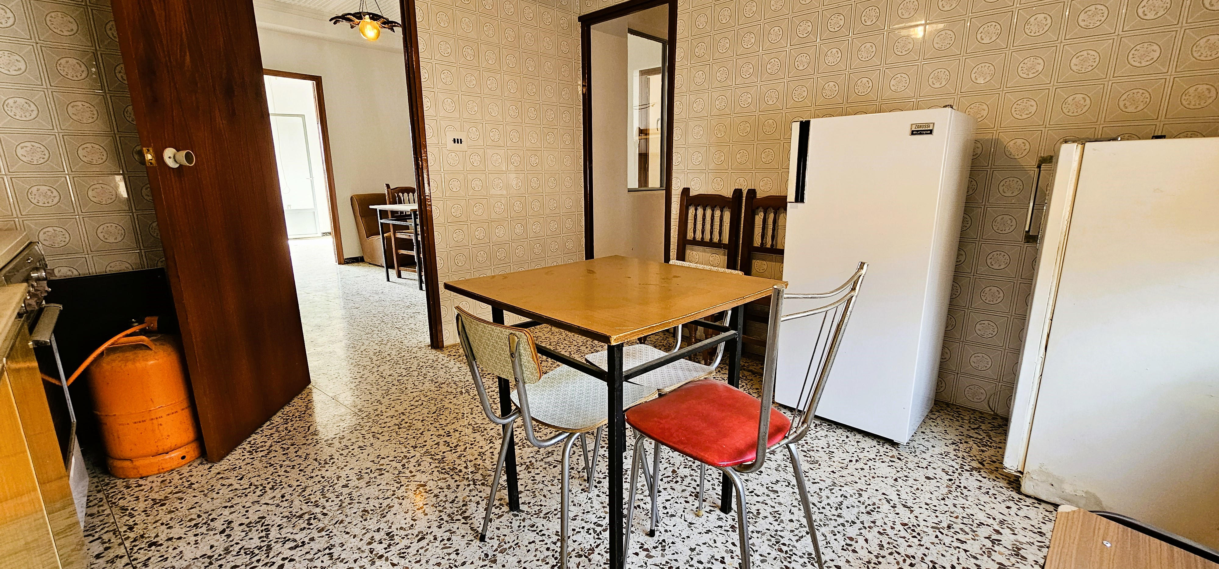 Venta Casa Adosa en Zarzadilla (Dos Casas y Local) - imagen 4