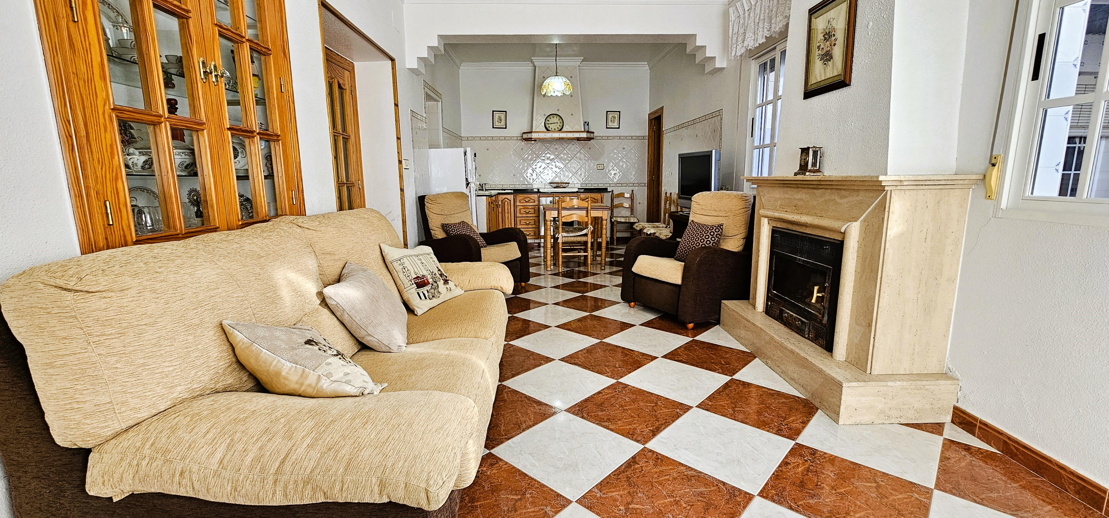 Venta Casa Adosada Reformada en Barrio Era Alta