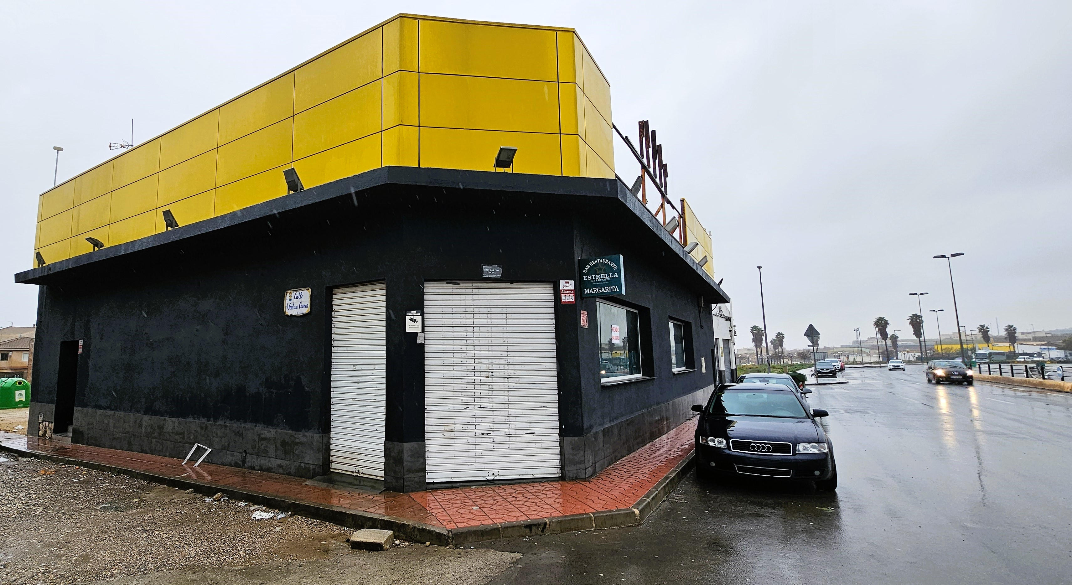 Venta Local en Avda Juan Carlos I