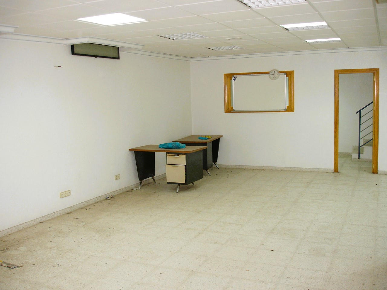 Venta Local Comercial en Avenida Santa Eulalia, Totana