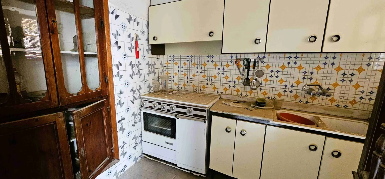 Venta Amplia Casa a Reformar en Totana - imagen 14